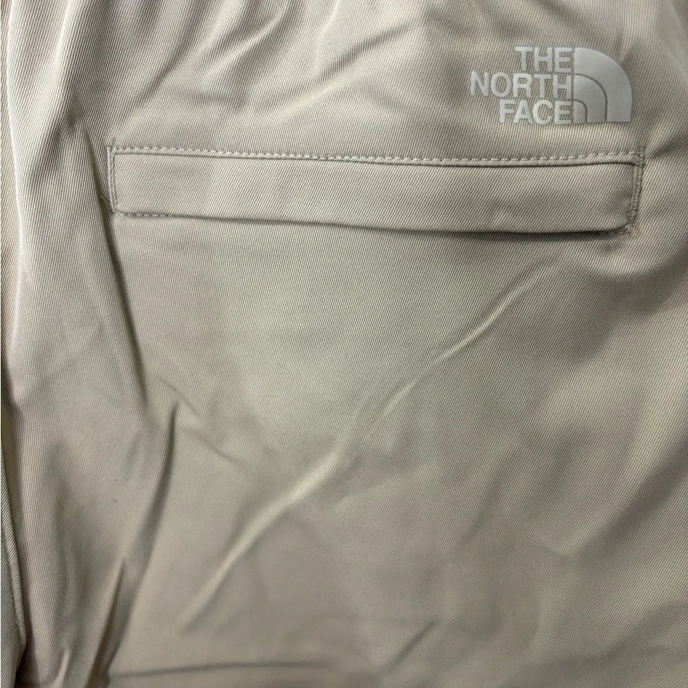 Light stride north face short size 30